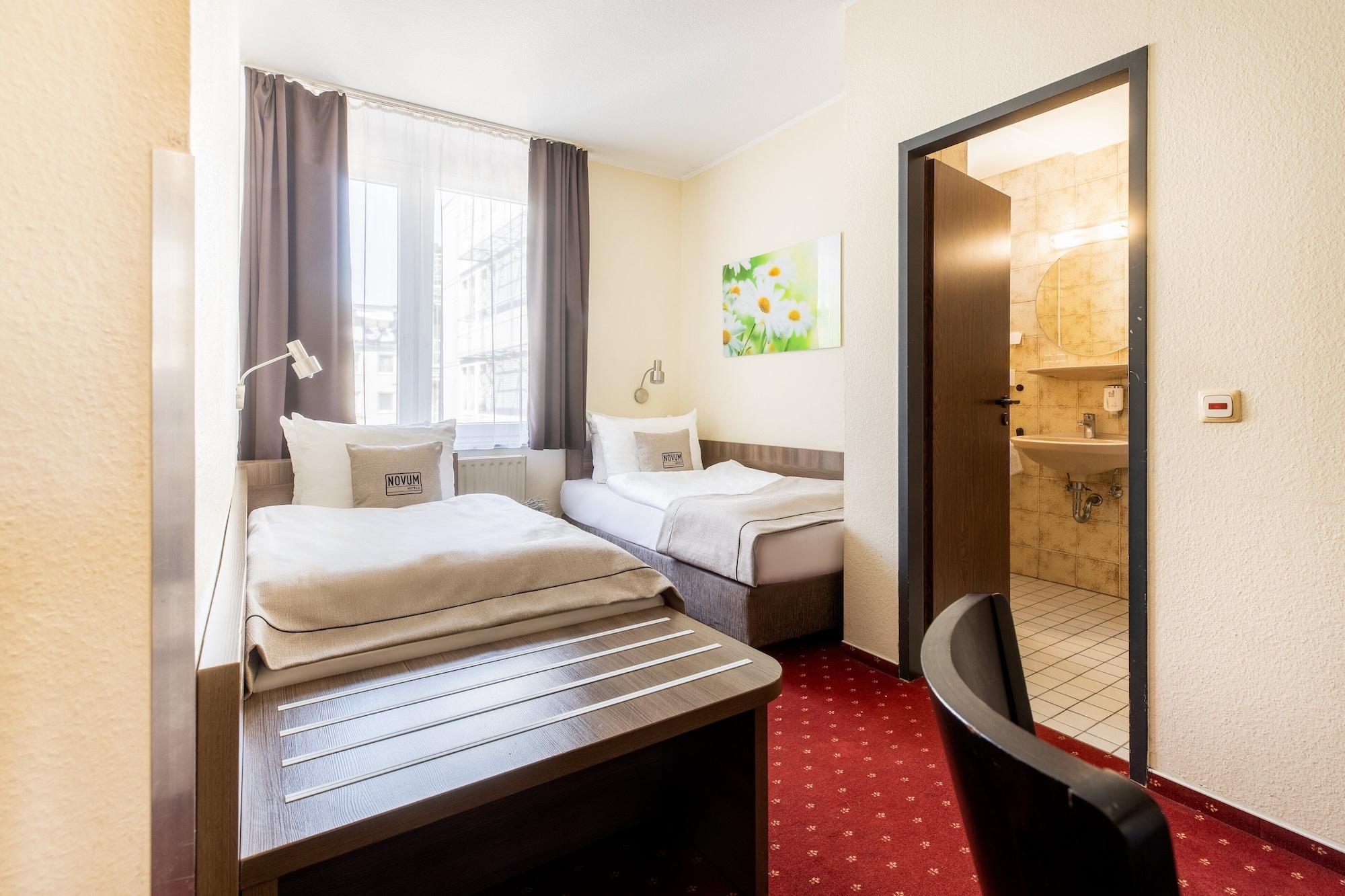Hotel Leonet Κολωνία Εξωτερικό φωτογραφία